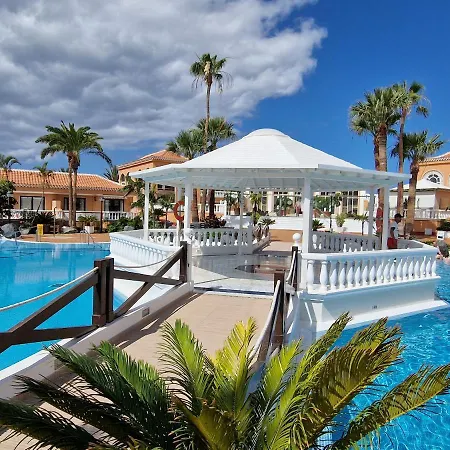 Seaside Haven: Vistas With Pool And Ocean Views *