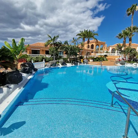 Seaside Haven: Vistas With Pool And Ocean Views