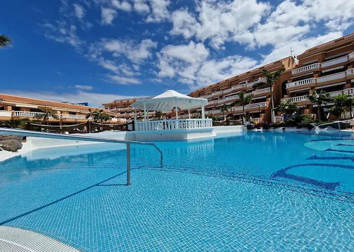 Playa Vistas With Breathtaking Sea View, Only 100 M To The Sea, Heated Pool, Aircondition, Wifi *