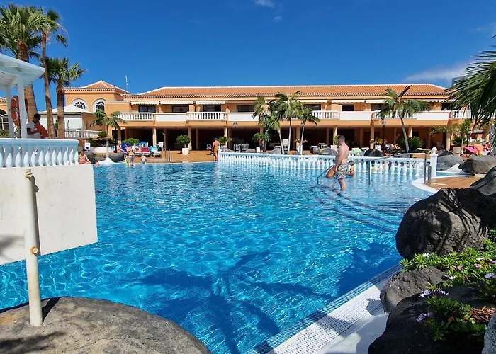 Playa Vistas With Breathtaking Sea View, Only 100 M To The Sea, Heated Pool, Aircondition, Wifi Playa de las Américas